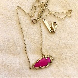 Kendra Scott arrowhead necklace